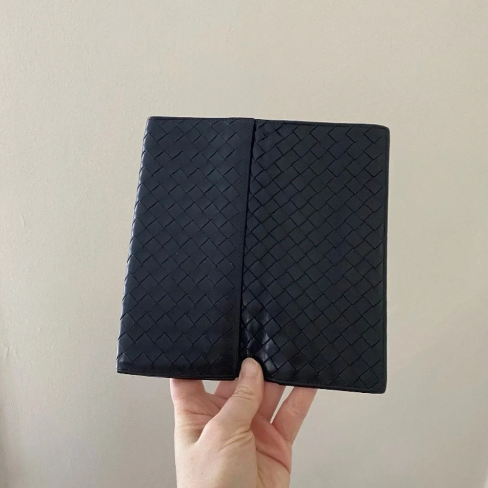 $990 Bottega Veneta Nappa Black Leather Intrecciato Flap Bifold Long Wallet